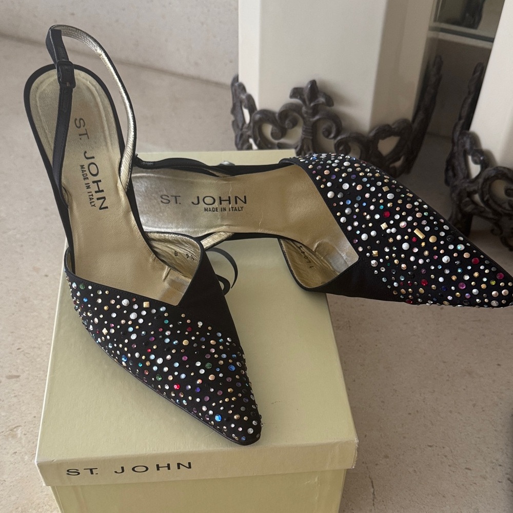 St. John Confetti Black Crepe Heels - SARA 85